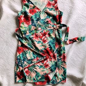 Wraparound sleeveless sarong dress in Tropical Hibiscus print